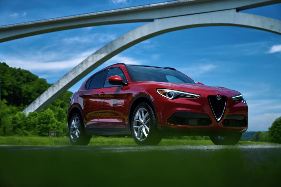  Alfa Romeo Stelvio Ti Sport (949) 2017 года  (NA) (фото 19 из 39)